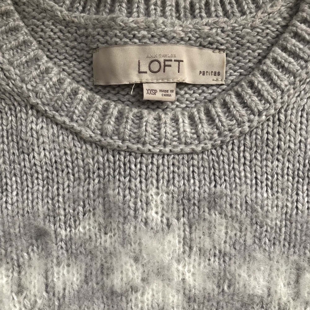 Snowflake sweater - Picture 4 of 5